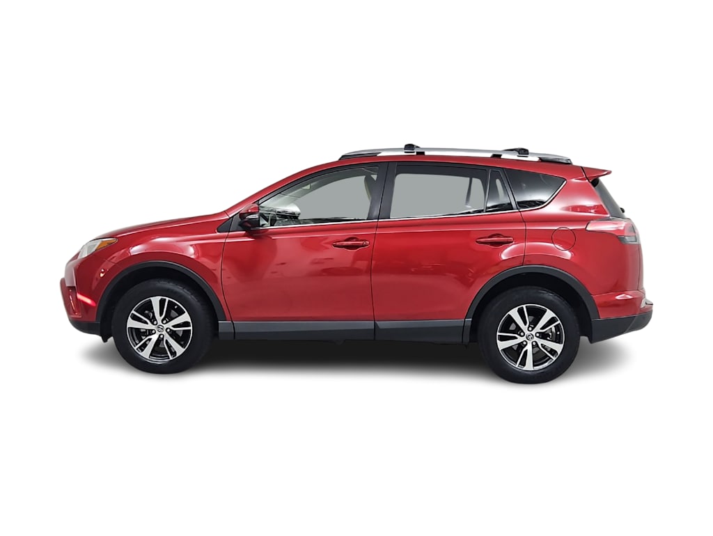 Thumbnail: 2017 Toyota RAV4 - 3