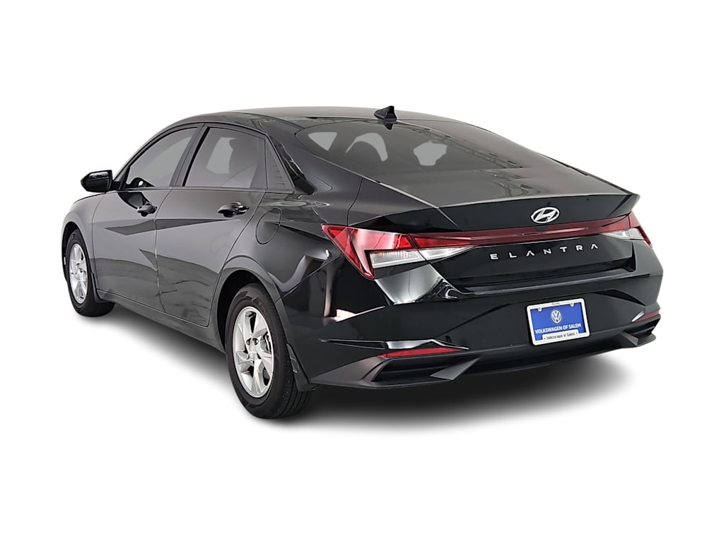Thumbnail: 2023 Hyundai Elantra - 4