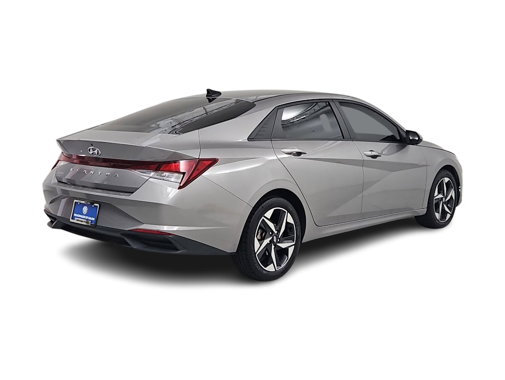 Thumbnail: 2023 Hyundai Elantra - 20