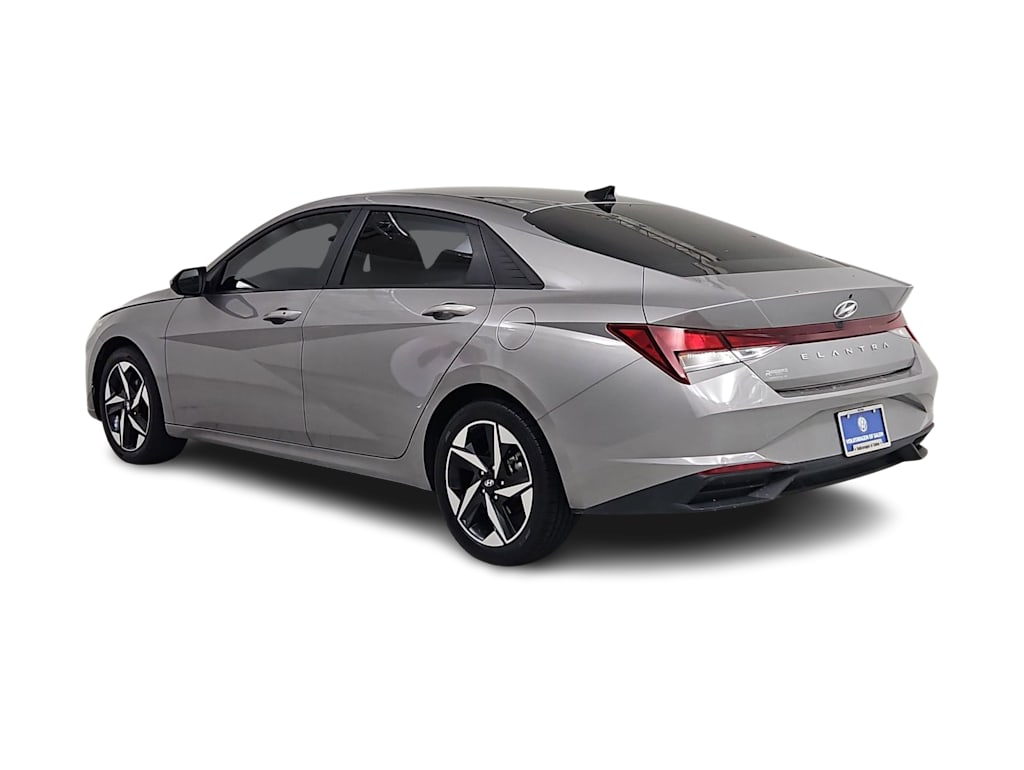 Thumbnail: 2023 Hyundai Elantra - 4