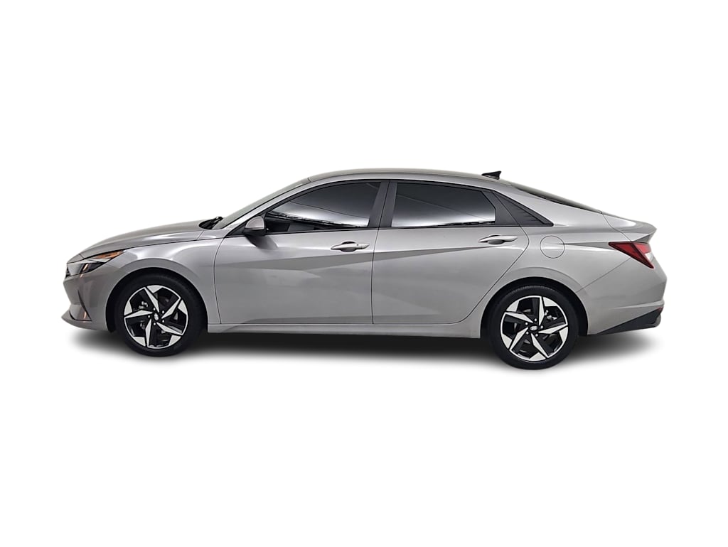 Thumbnail: 2023 Hyundai Elantra - 3