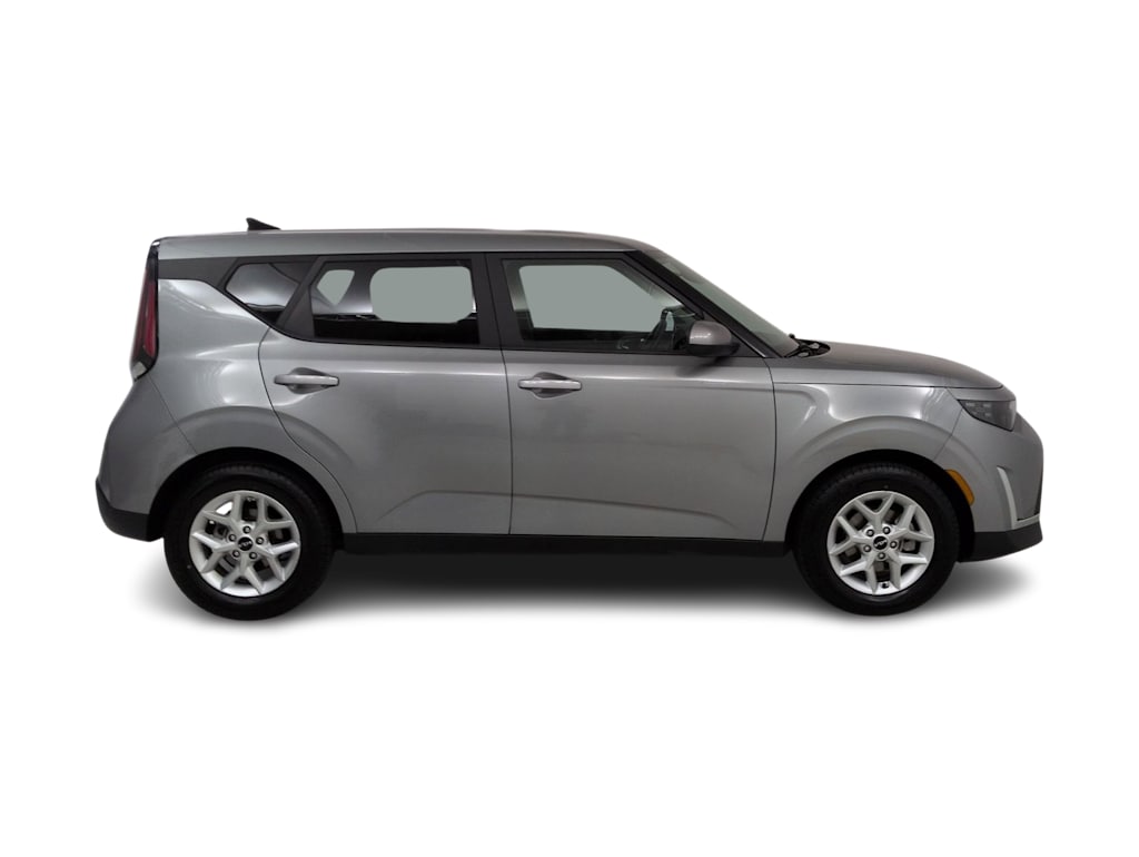 Thumbnail: 2023 Kia Soul - 17