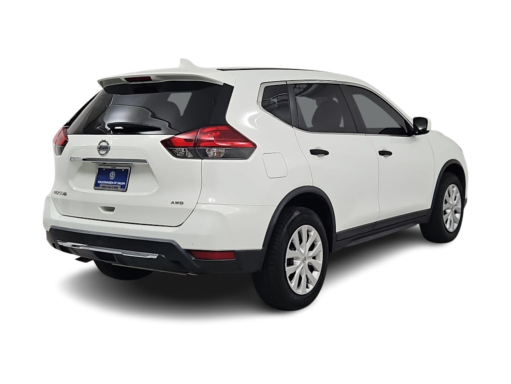 Thumbnail: 2017 Nissan Rogue - 22