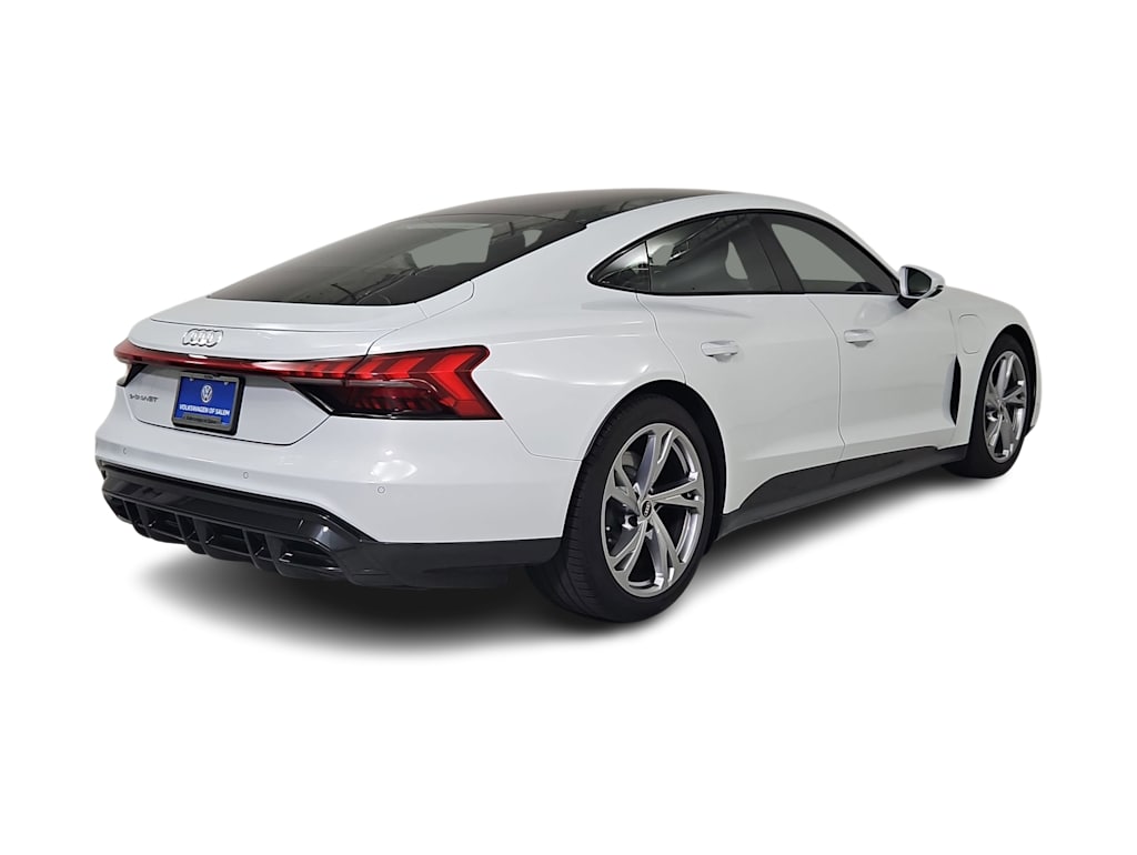 Thumbnail: 2023 Audi e-tron GT - 20