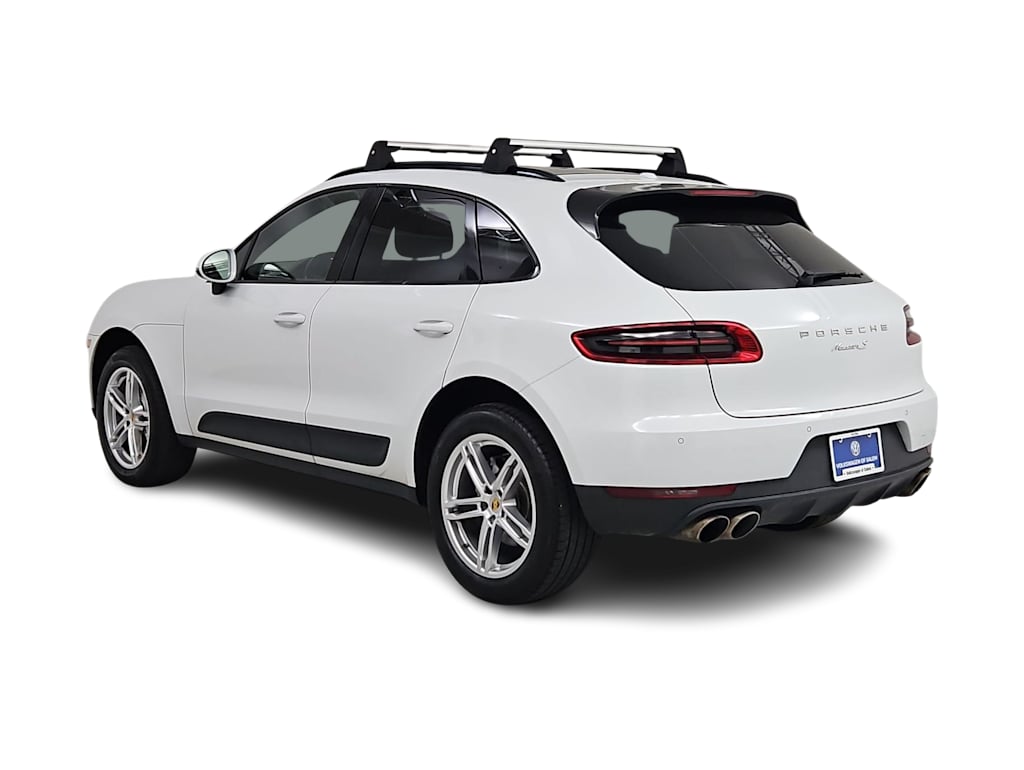 Thumbnail: 2016 Porsche Macan - 4