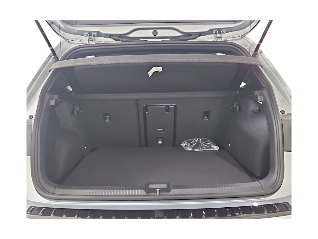 Thumbnail: 2025 Volkswagen Golf - 18