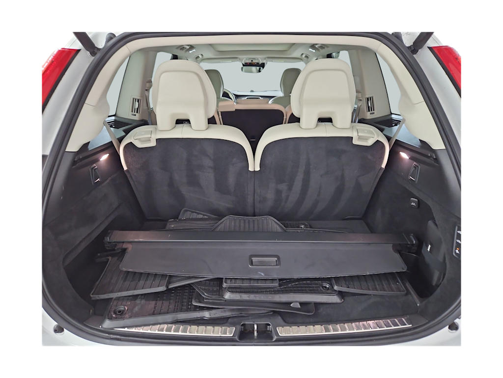 Thumbnail: 2022 Volvo XC90 - 18