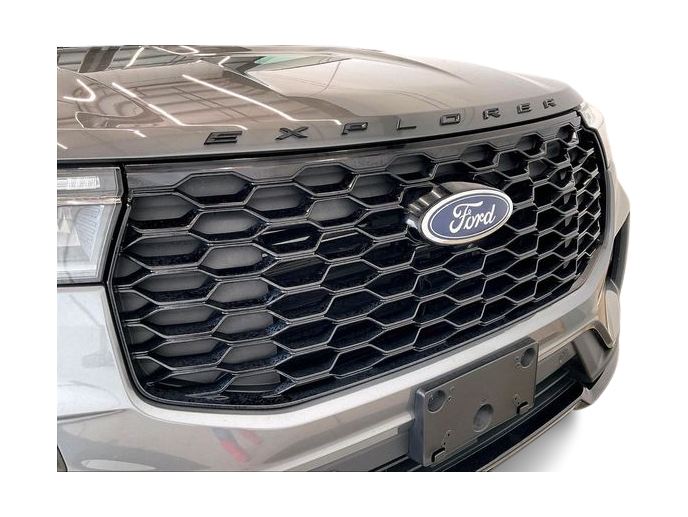 Thumbnail: 2025 Ford Explorer - 33