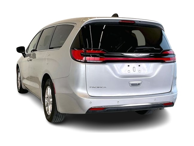 Thumbnail: 2024 Chrysler Pacifica - 4