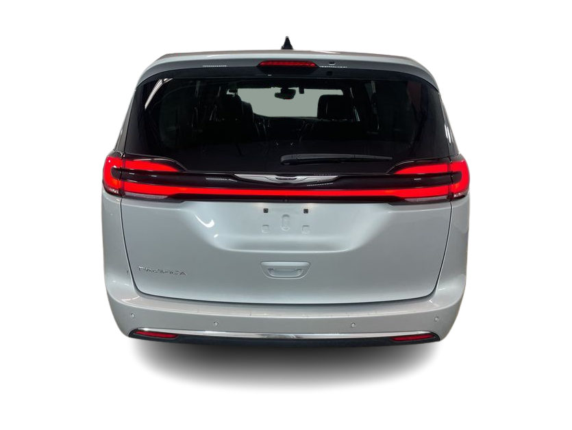Thumbnail: 2024 Chrysler Pacifica - 3