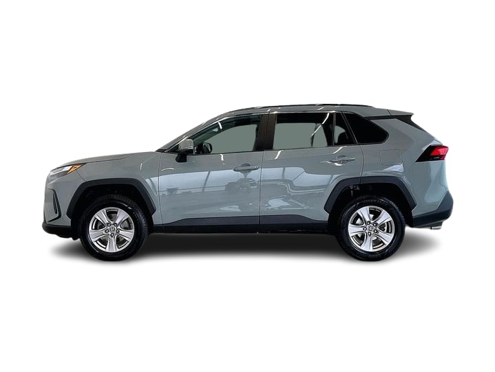 Thumbnail: 2022 Toyota RAV4 - 3