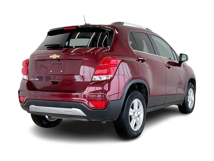 Thumbnail: 2017 Chevrolet Trax - 23