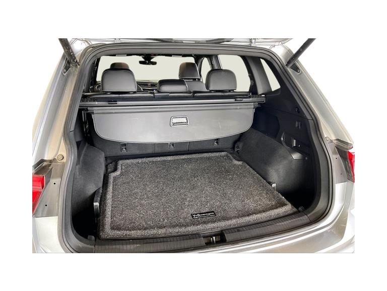 Thumbnail: 2022 Volkswagen Tiguan - 17