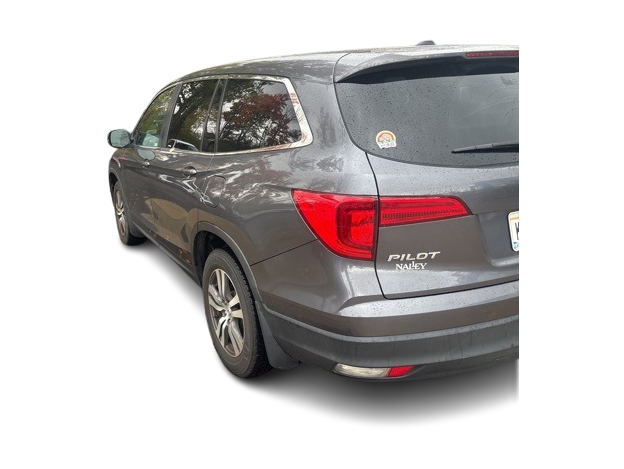 Thumbnail: 2017 Honda Pilot - 4