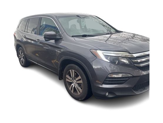 Thumbnail: 2017 Honda Pilot - 8