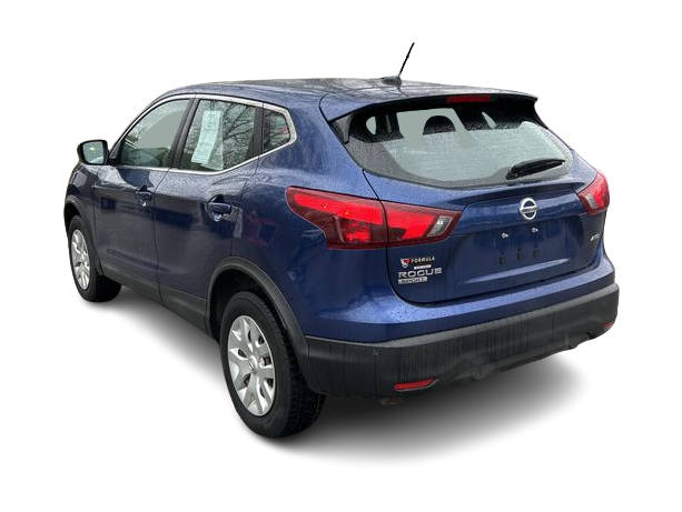 Thumbnail: 2019 Nissan Rogue Sport - 4