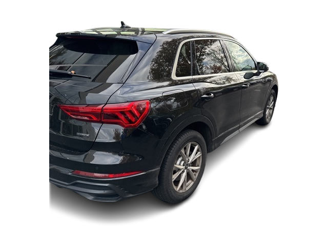 Thumbnail: 2021 Audi Q3 - 11