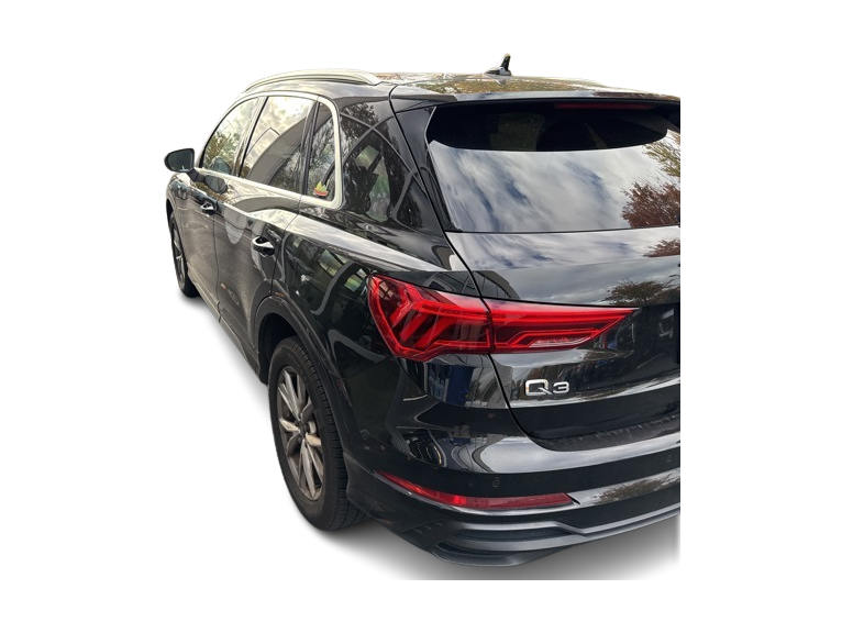 Thumbnail: 2021 Audi Q3 - 3