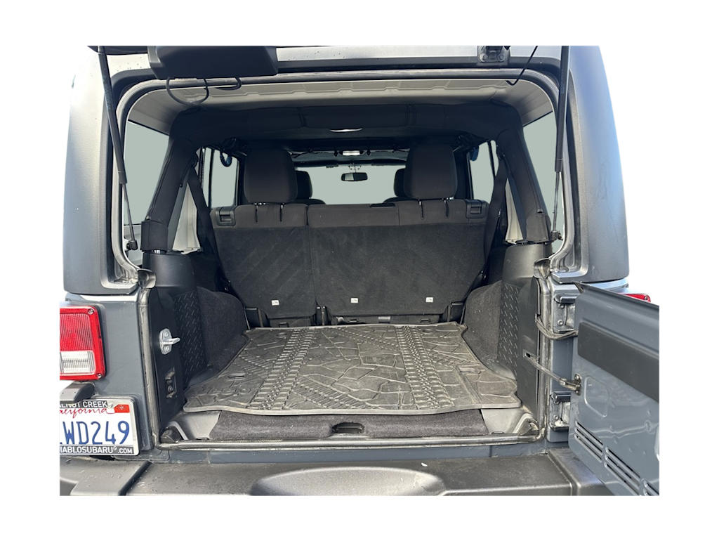 Thumbnail: 2016 Jeep Wrangler - 16