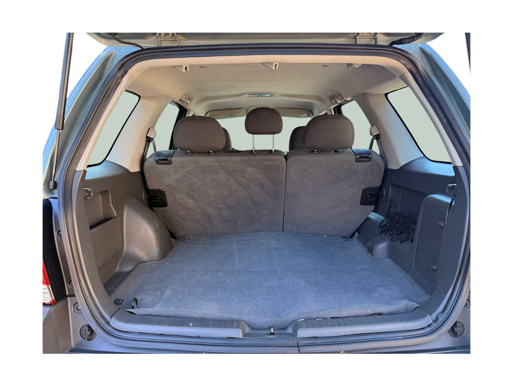 Thumbnail: 2005 Ford Escape - 15