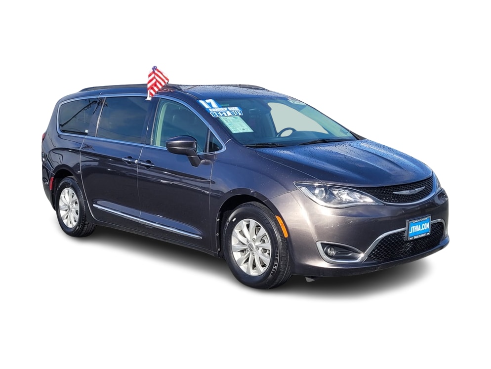 2017 Chrysler Pacifica Touring 17