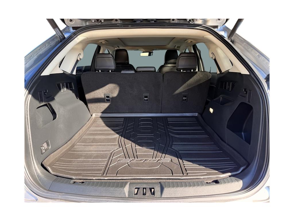 Thumbnail: 2020 Ford Edge - 17