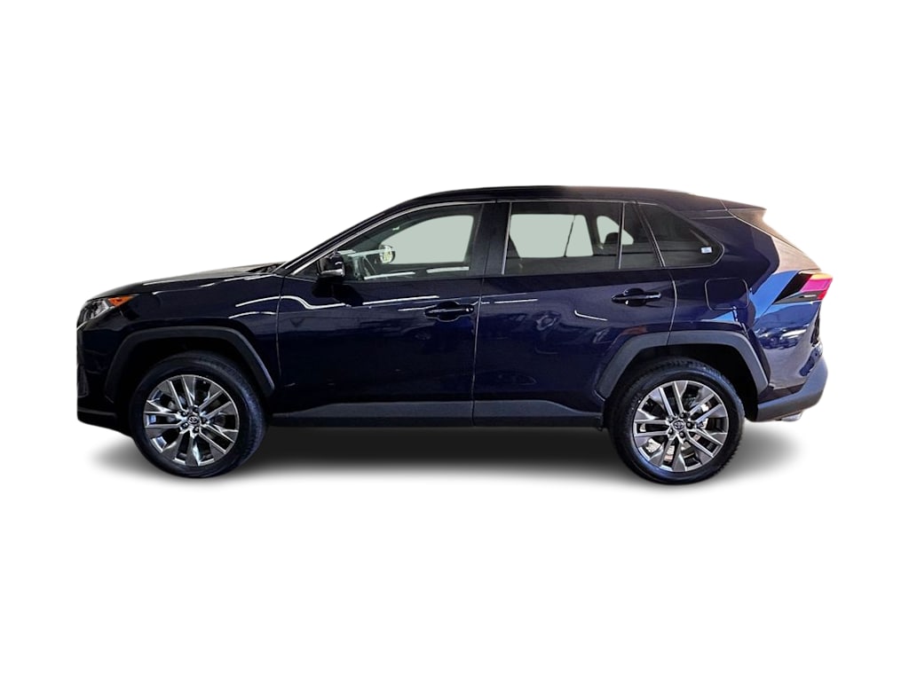 Thumbnail: 2019 Toyota RAV4 - 3