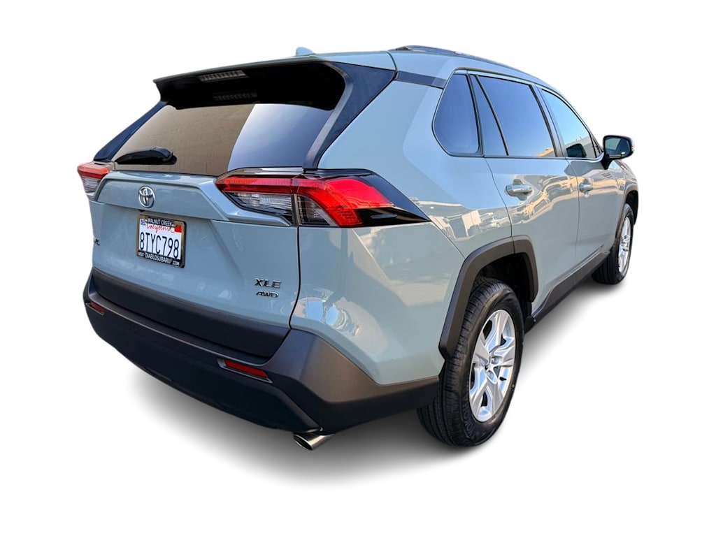 Thumbnail: 2021 Toyota RAV4 - 20