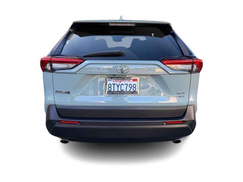 Thumbnail: 2021 Toyota RAV4 - 3