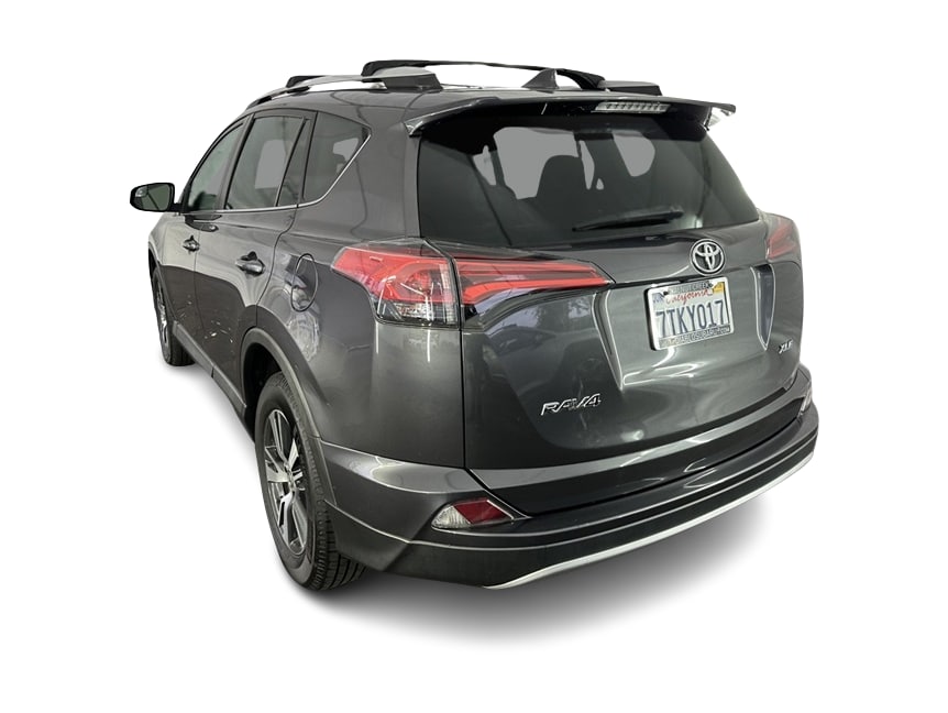 2016 Toyota RAV4 XLE 4