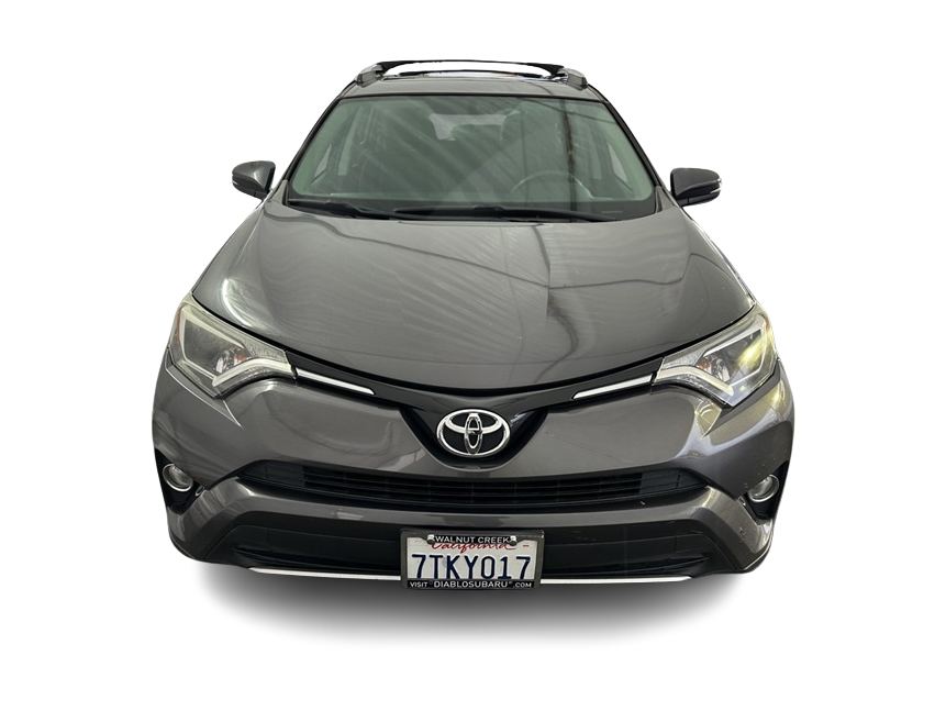 2016 Toyota RAV4 XLE 18