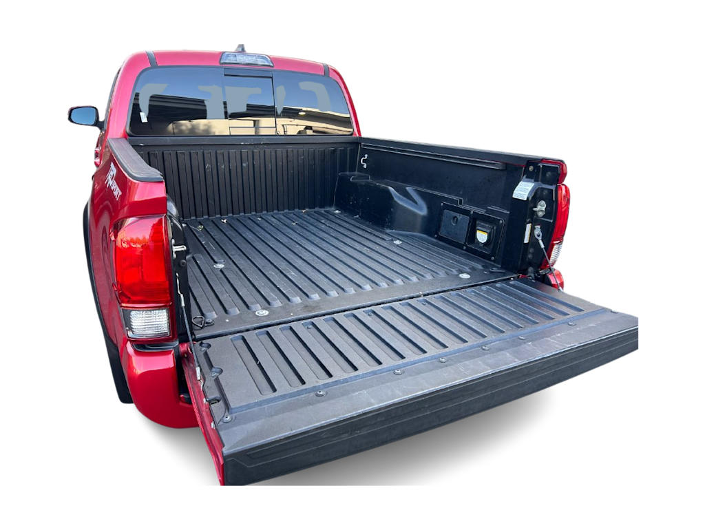 Thumbnail: 2017 Toyota Tacoma - 16