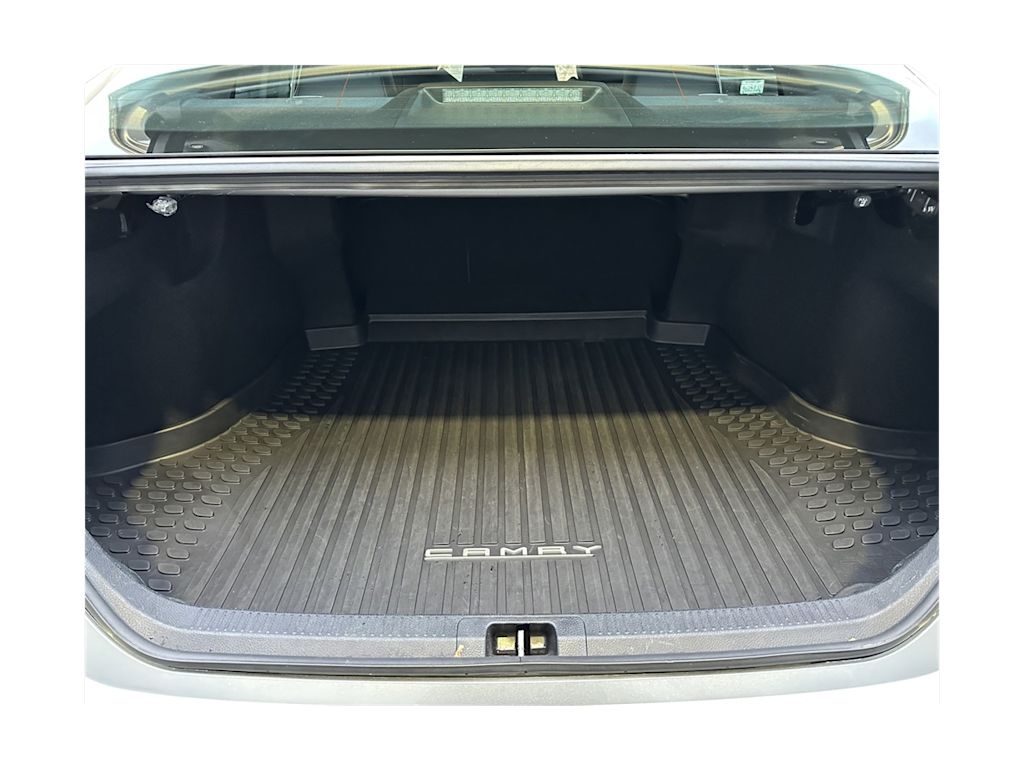 Thumbnail: 2019 Toyota Camry - 18