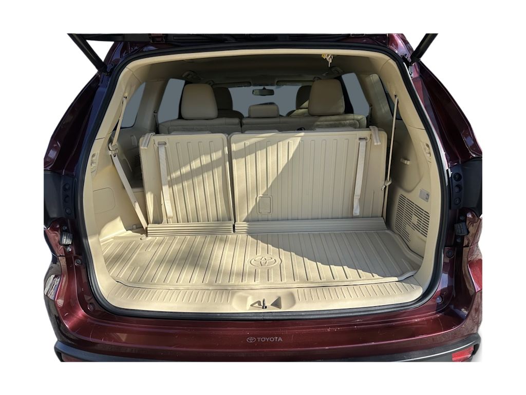 Thumbnail: 2016 Toyota Highlander - 17