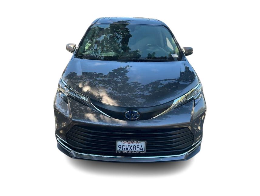 Thumbnail: 2023 Toyota Sienna - 6