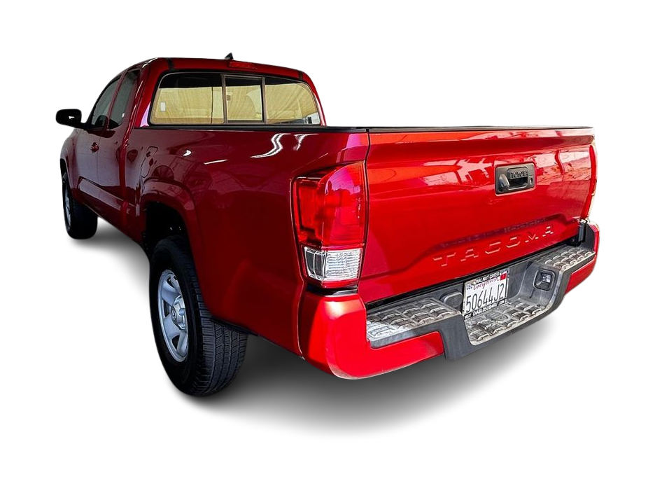 Thumbnail: 2017 Toyota Tacoma - 4
