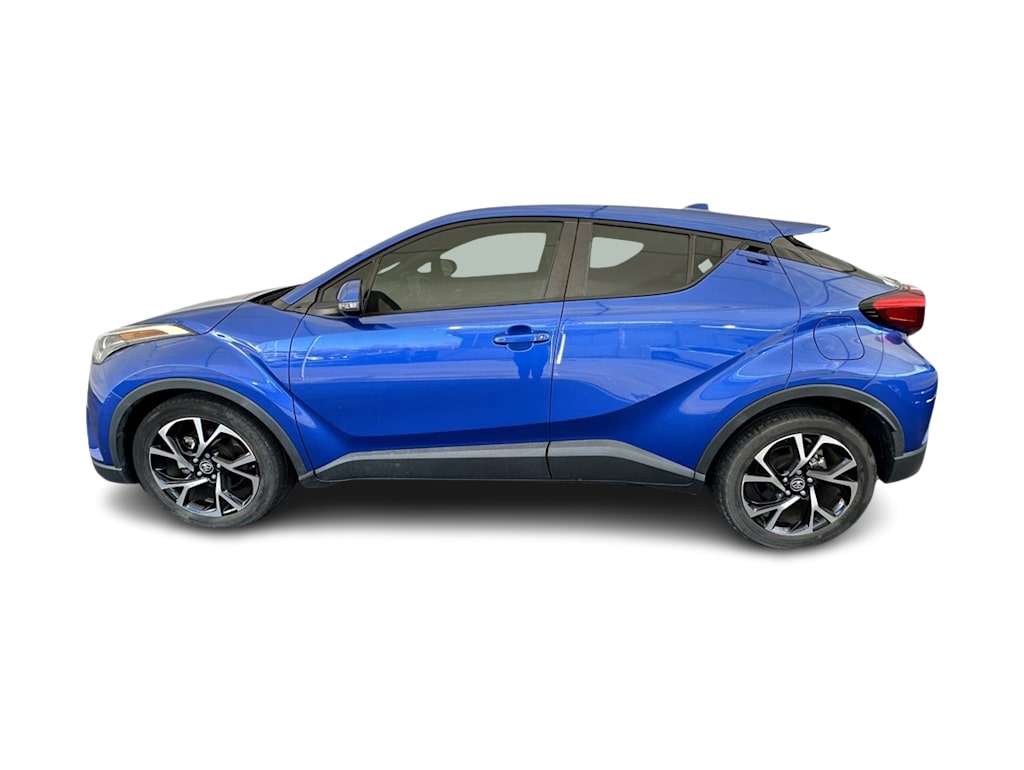 2019 Toyota C-HR XLE 3