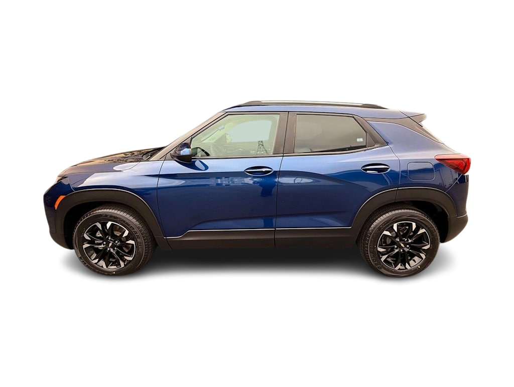 Thumbnail: 2023 Chevrolet TrailBlazer - 3