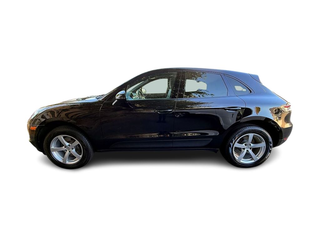 Thumbnail: 2020 Porsche Macan - 3
