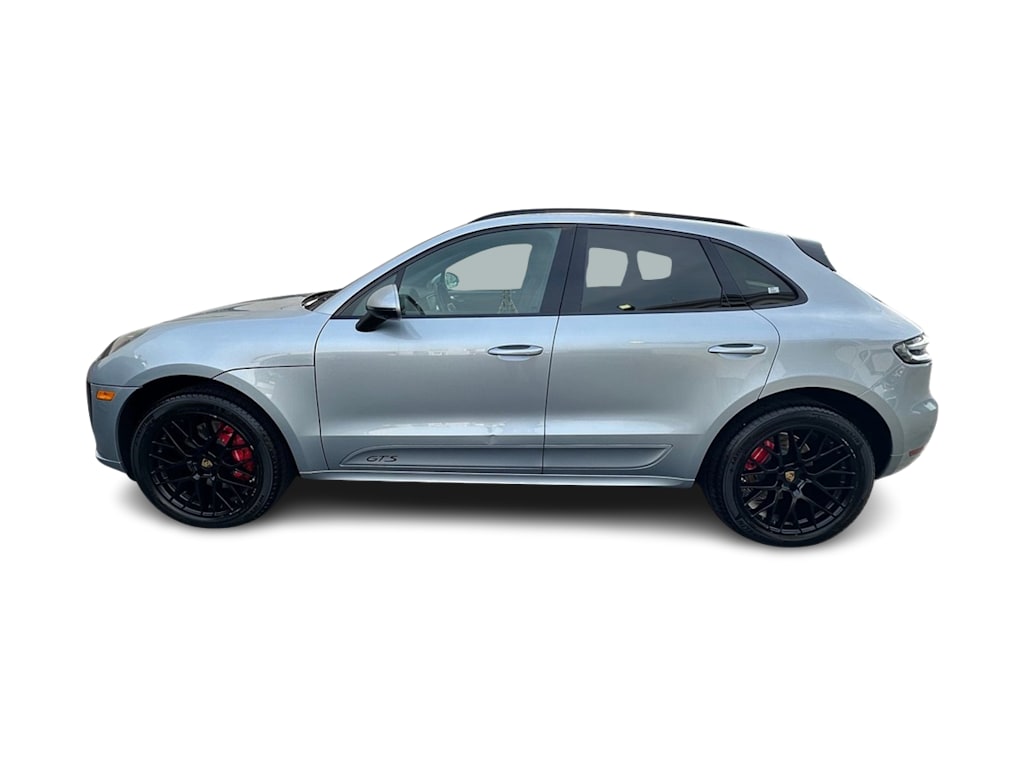 Thumbnail: 2021 Porsche Macan - 3