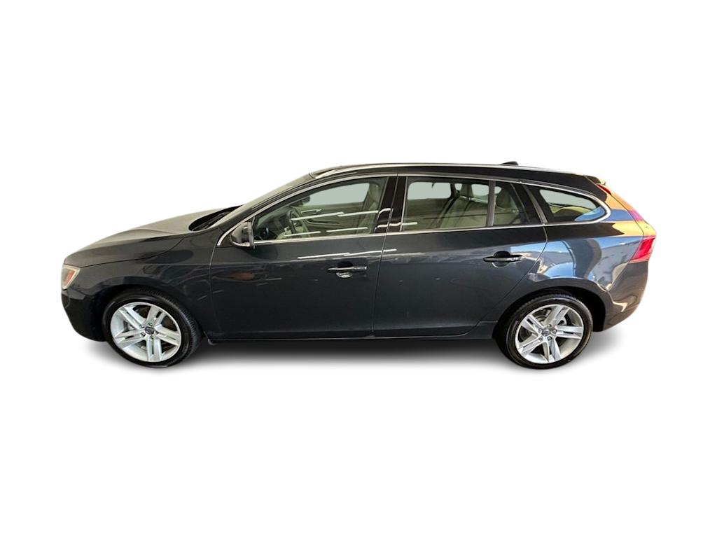 Thumbnail: 2015 Volvo V60 - 3