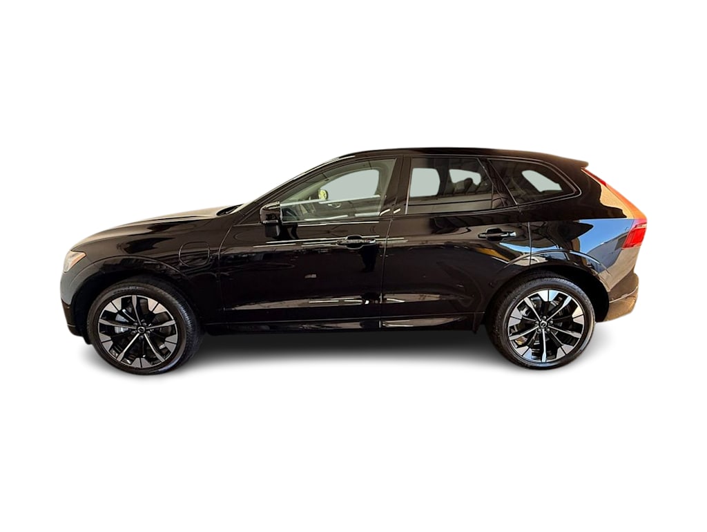 Thumbnail: 2026 Volvo XC60 - 3