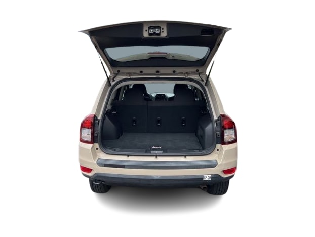 Thumbnail: 2016 Jeep Compass - 16