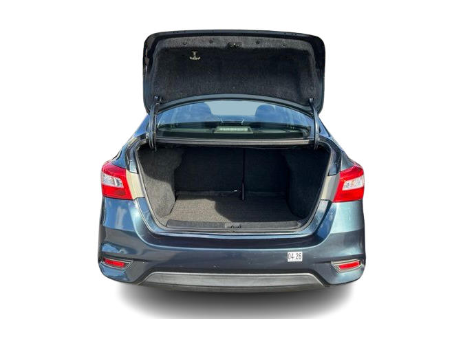 Thumbnail: 2016 Nissan Sentra - 17