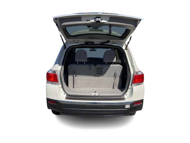 Thumbnail: 2011 Toyota Highlander - 17