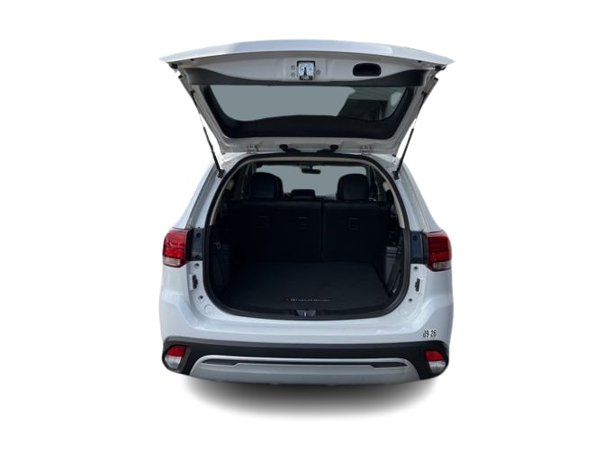 Thumbnail: 2019 Mitsubishi Outlander - 17