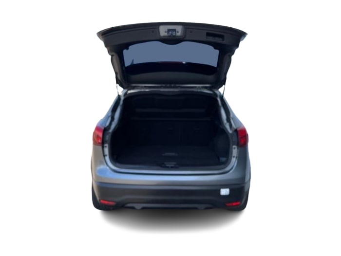 Thumbnail: 2017 Nissan Rogue Sport - 17