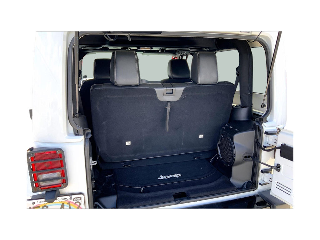 Thumbnail: 2014 Jeep Wrangler - 17