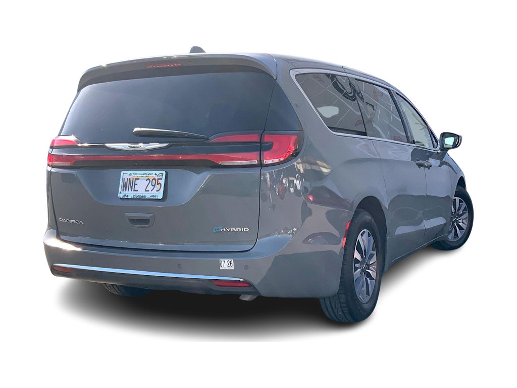 Thumbnail: 2022 Chrysler Pacifica - 19