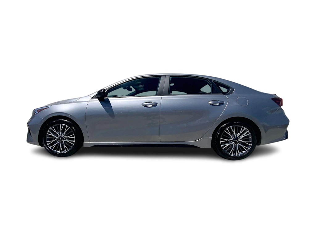 Thumbnail: 2023 Kia Forte - 3